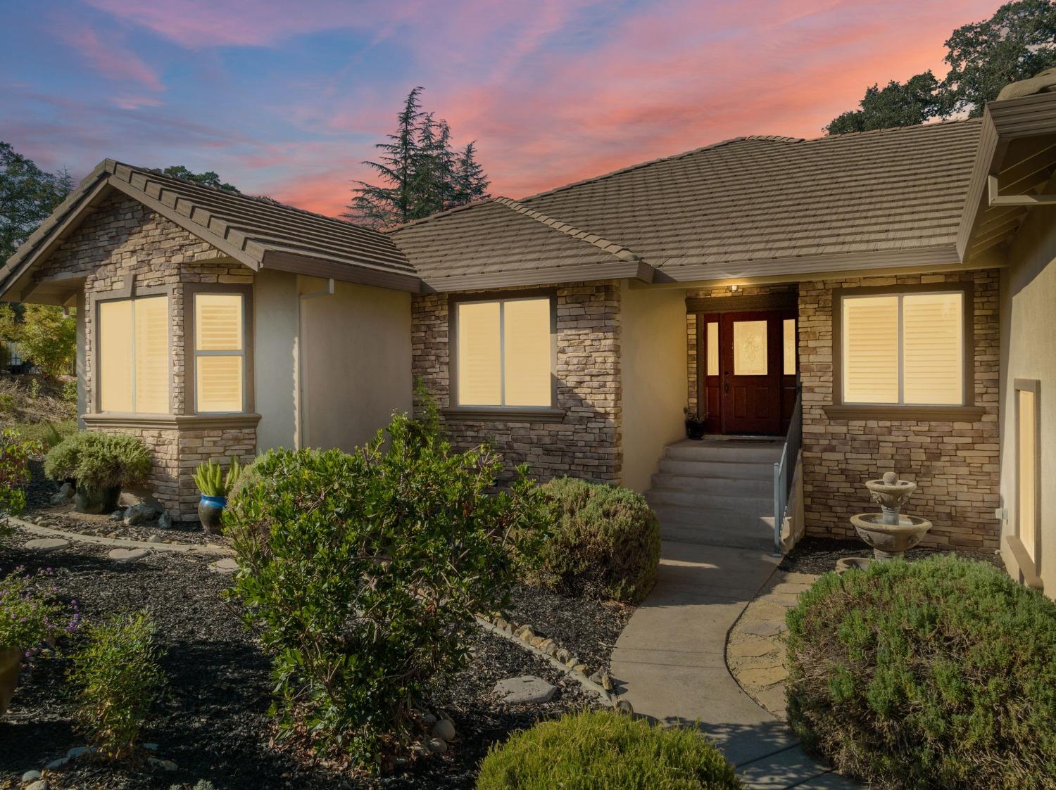 935 King Richard Court