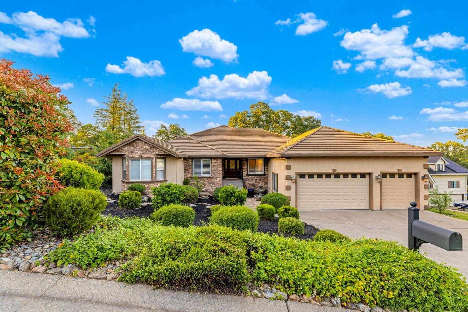 935 King Richard Court
