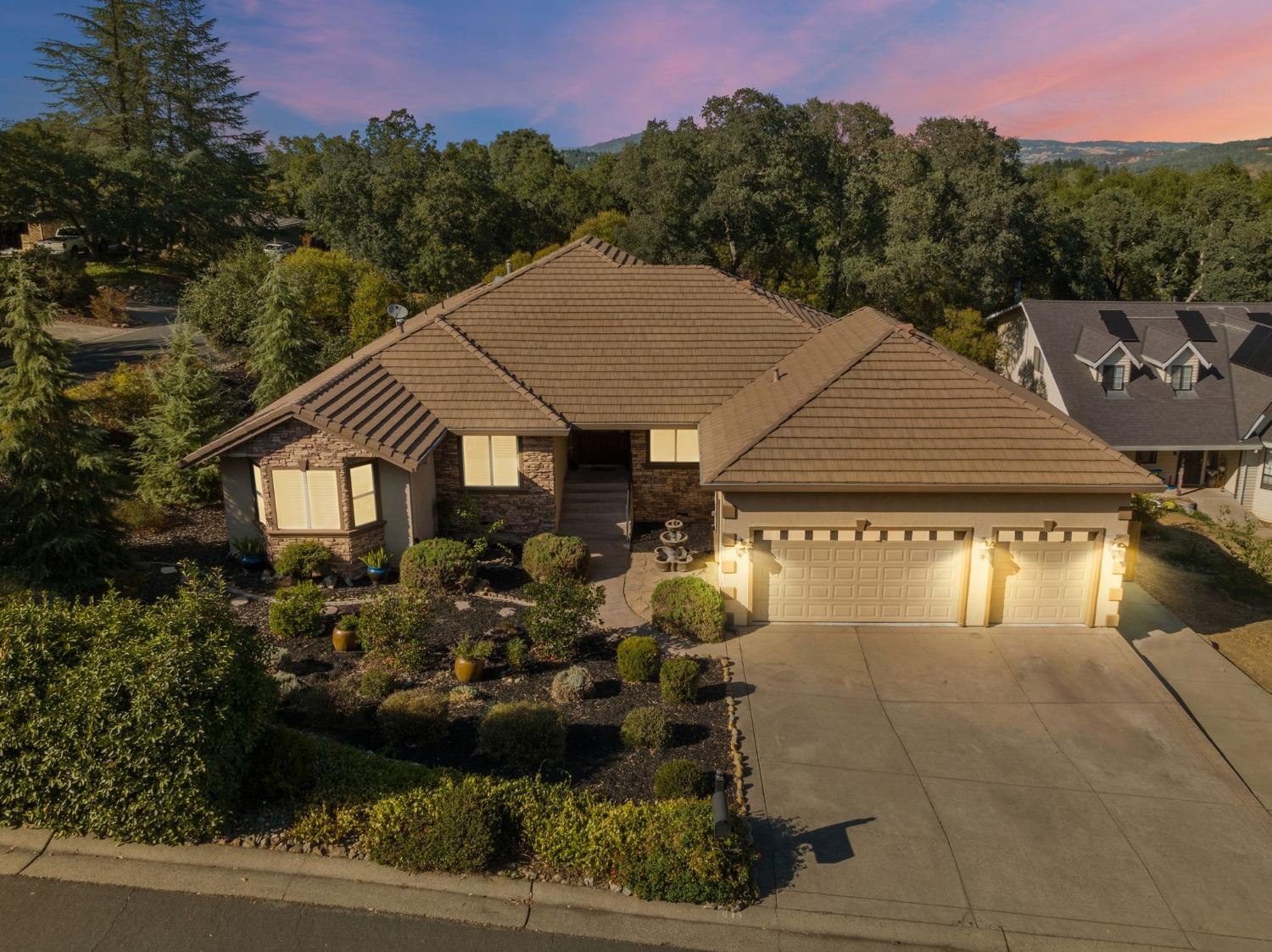 935 King Richard Court