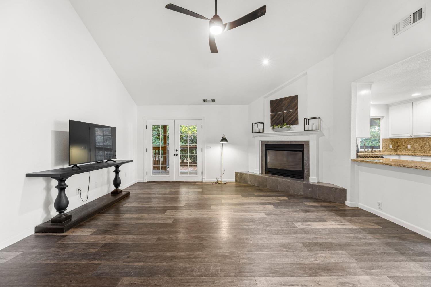 935 King Richard Court