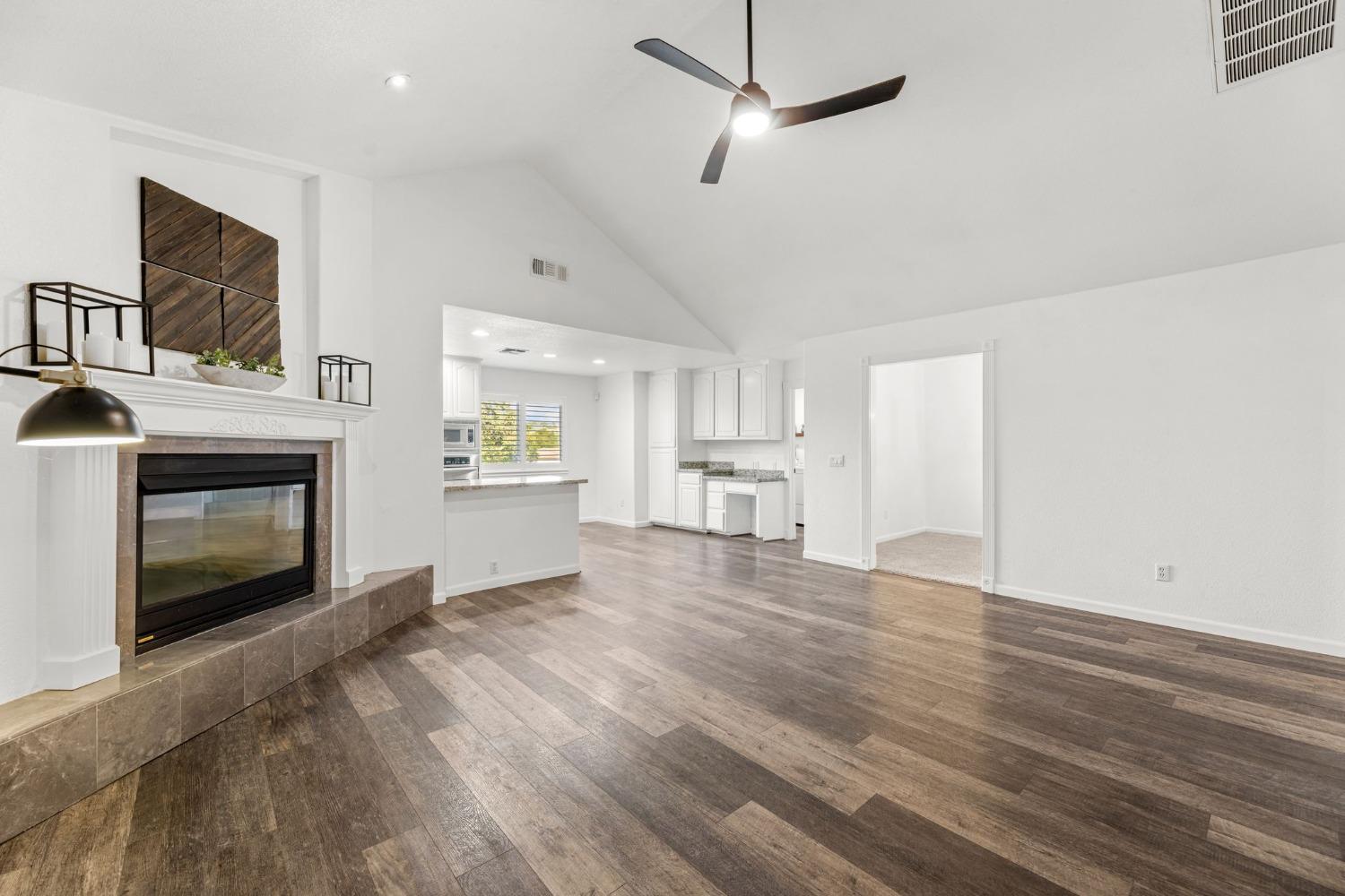 935 King Richard Court