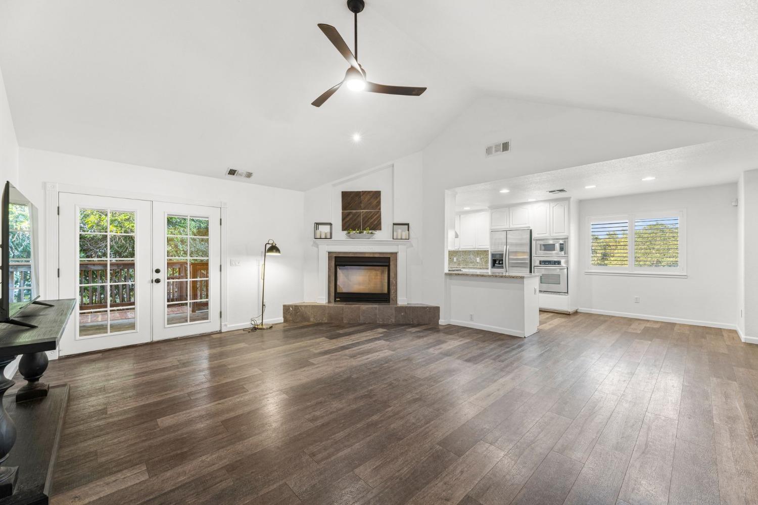 935 King Richard Court