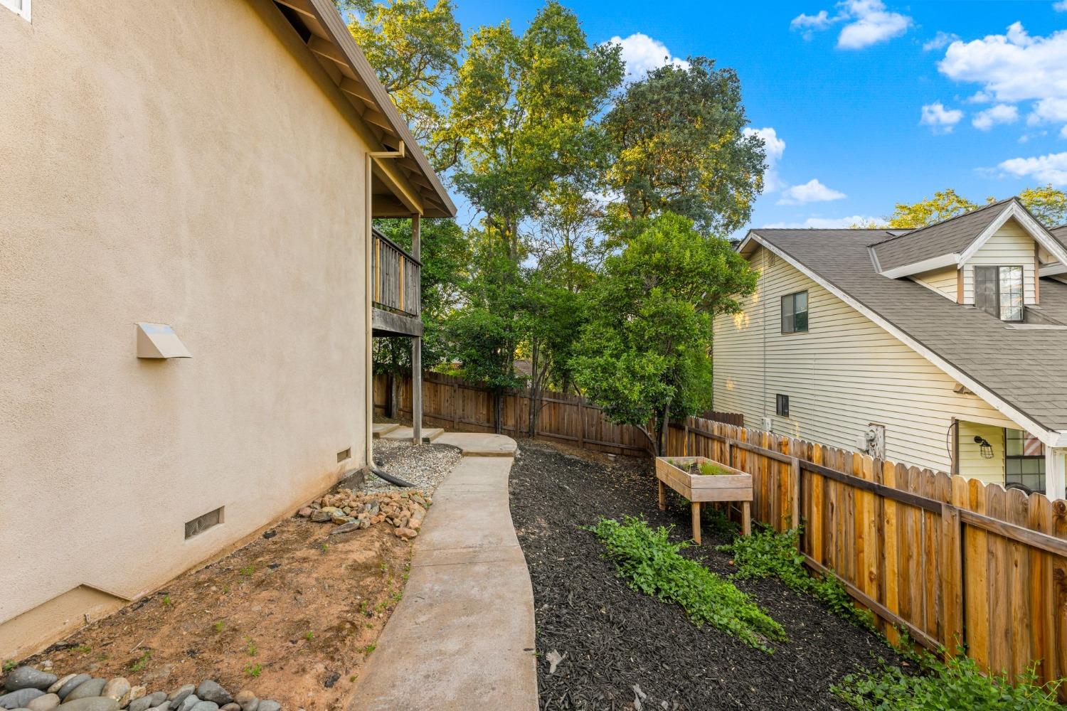 935 King Richard Court
