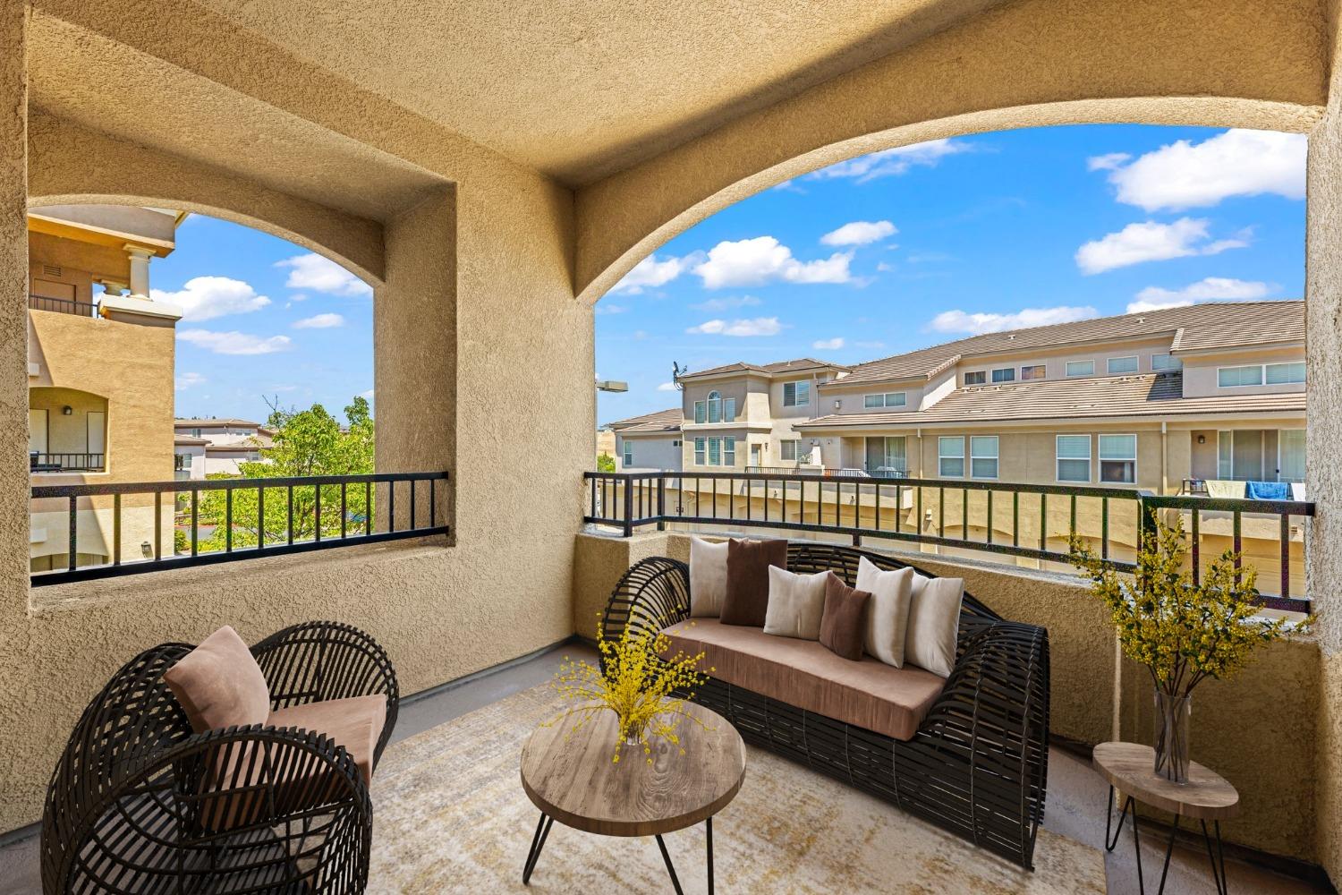 1300 Moon Circle 1323