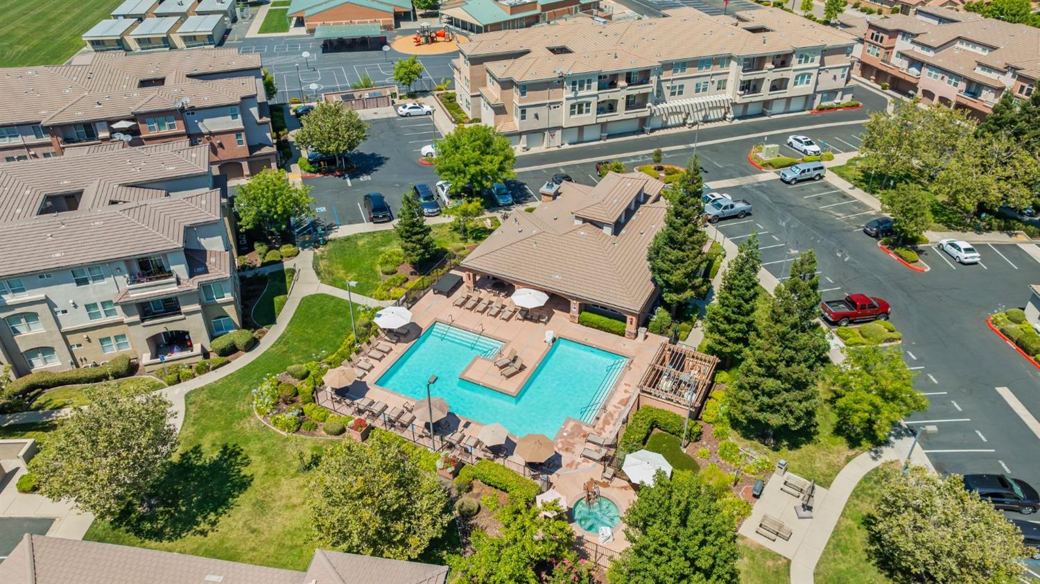 1300 Moon Circle 1323