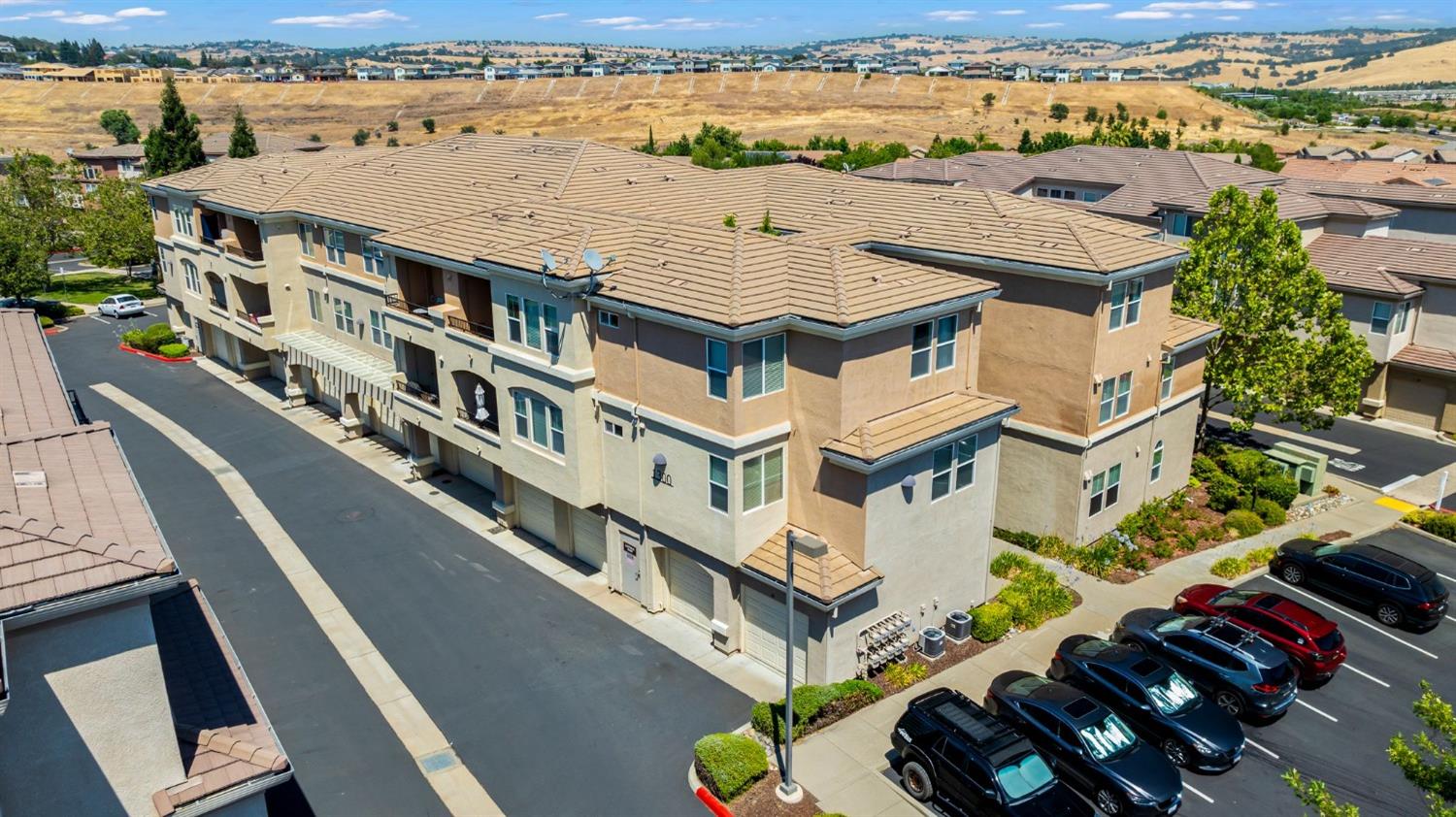 1300 Moon Circle 1323