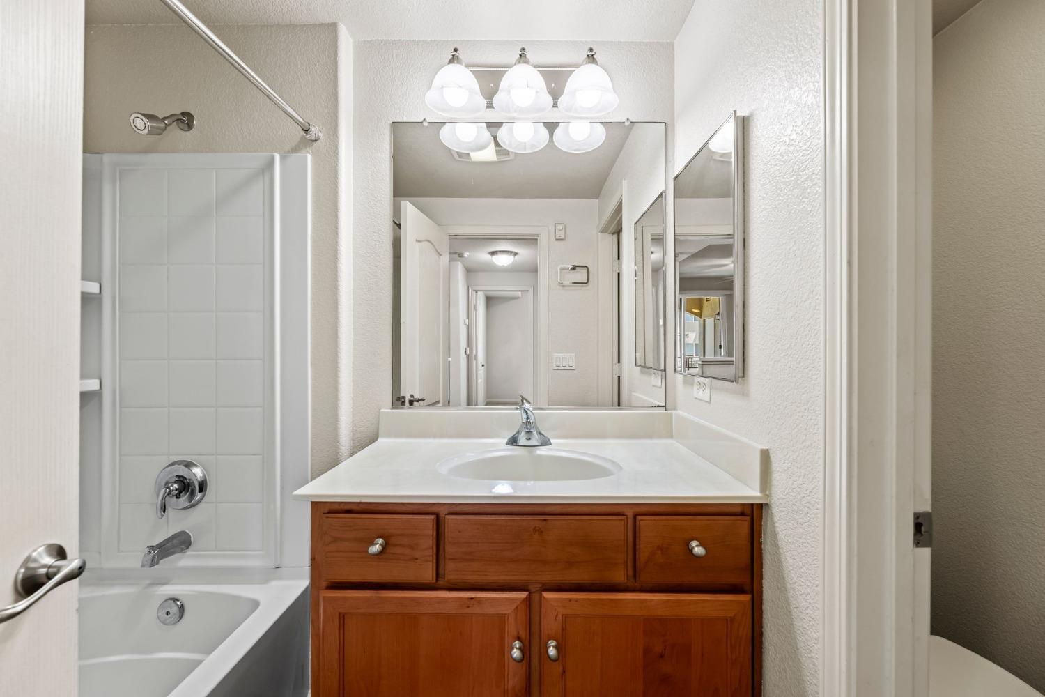 1300 Moon Circle 1323