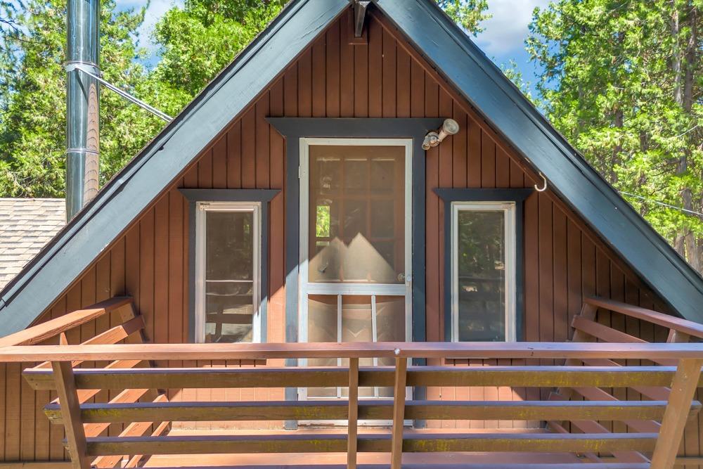 6075 Dolly Varden Lane