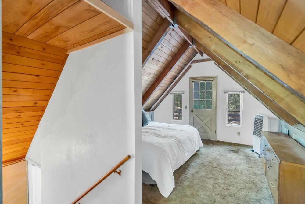 6075 Dolly Varden Lane