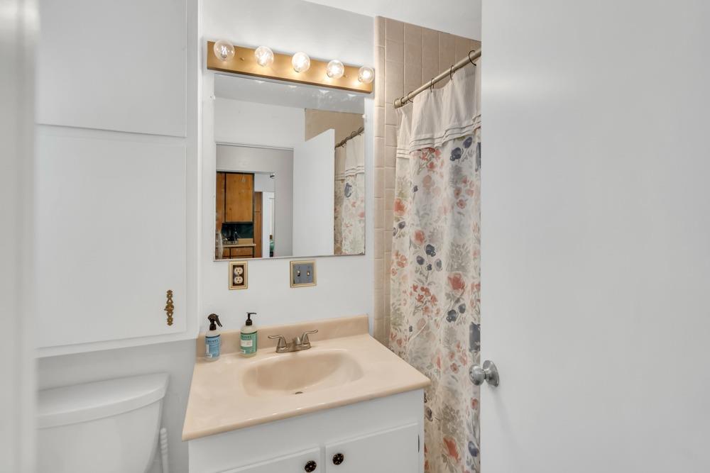 6075 Dolly Varden Lane