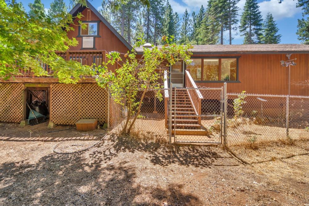 6075 Dolly Varden Lane