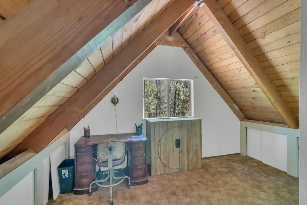 6075 Dolly Varden Lane