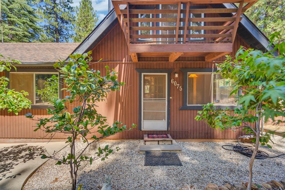 6075 Dolly Varden Lane