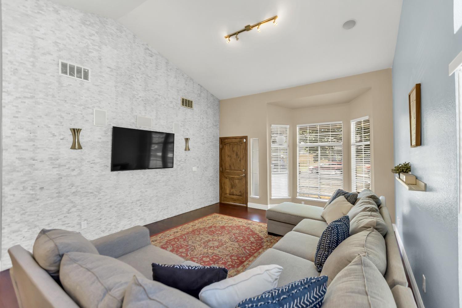 6313 Alpinespring Way