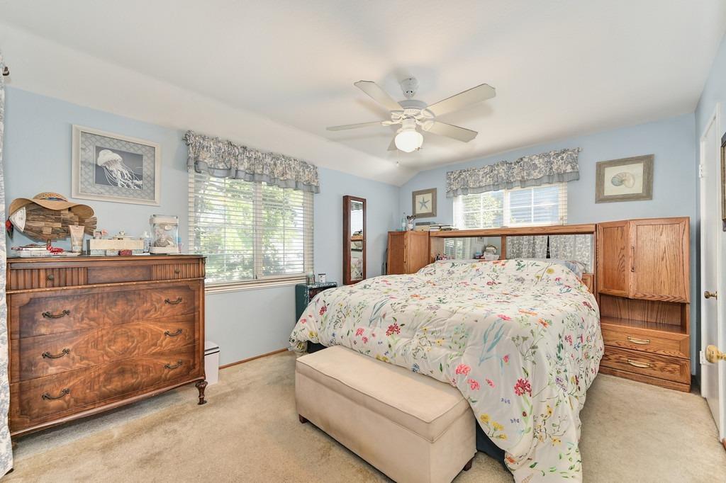 2229 Weldon