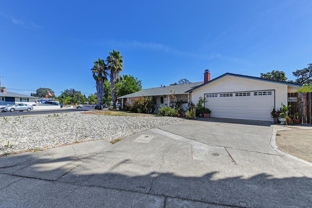 701 Oak Ridge Drive