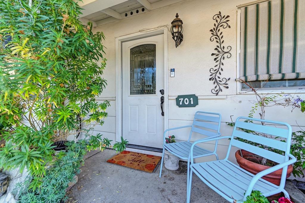 701 Oak Ridge Drive