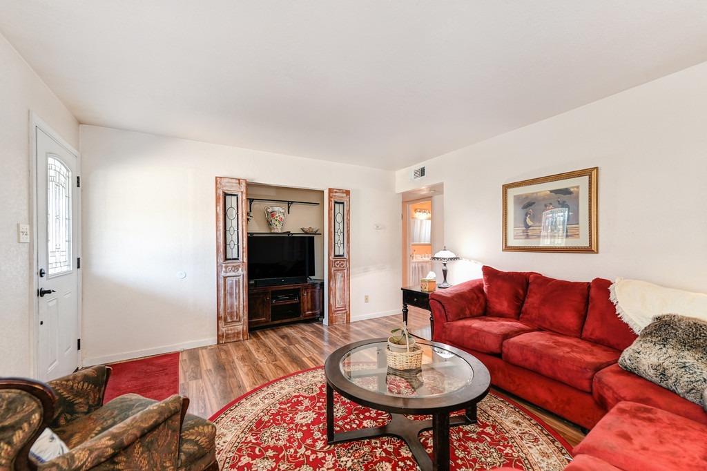 701 Oak Ridge Drive