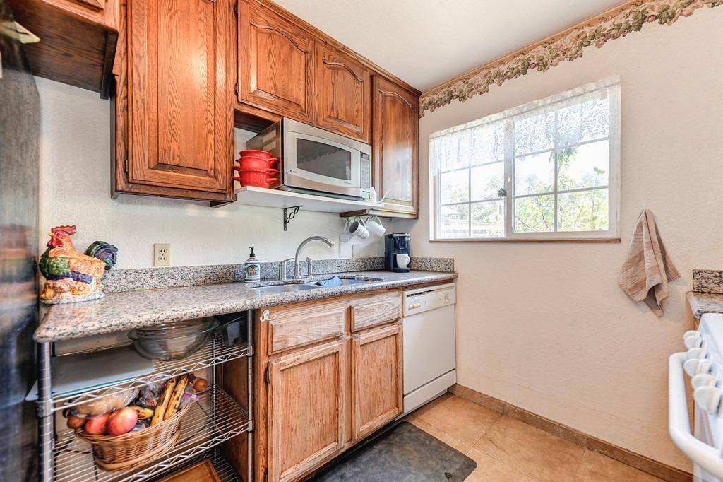 701 Oak Ridge Drive