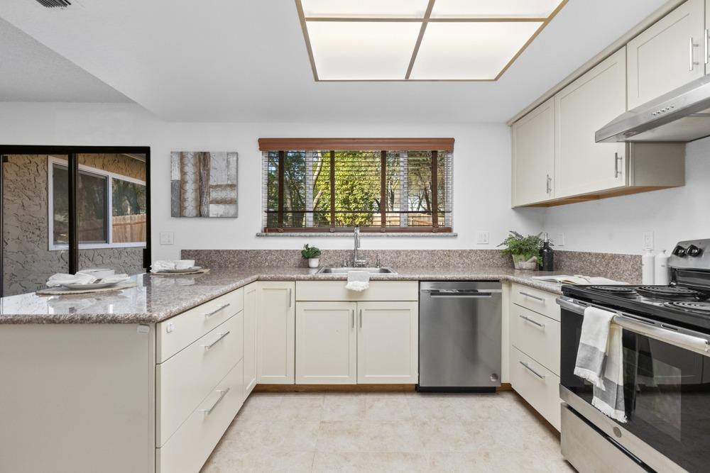 2606 Deer Trail Lane