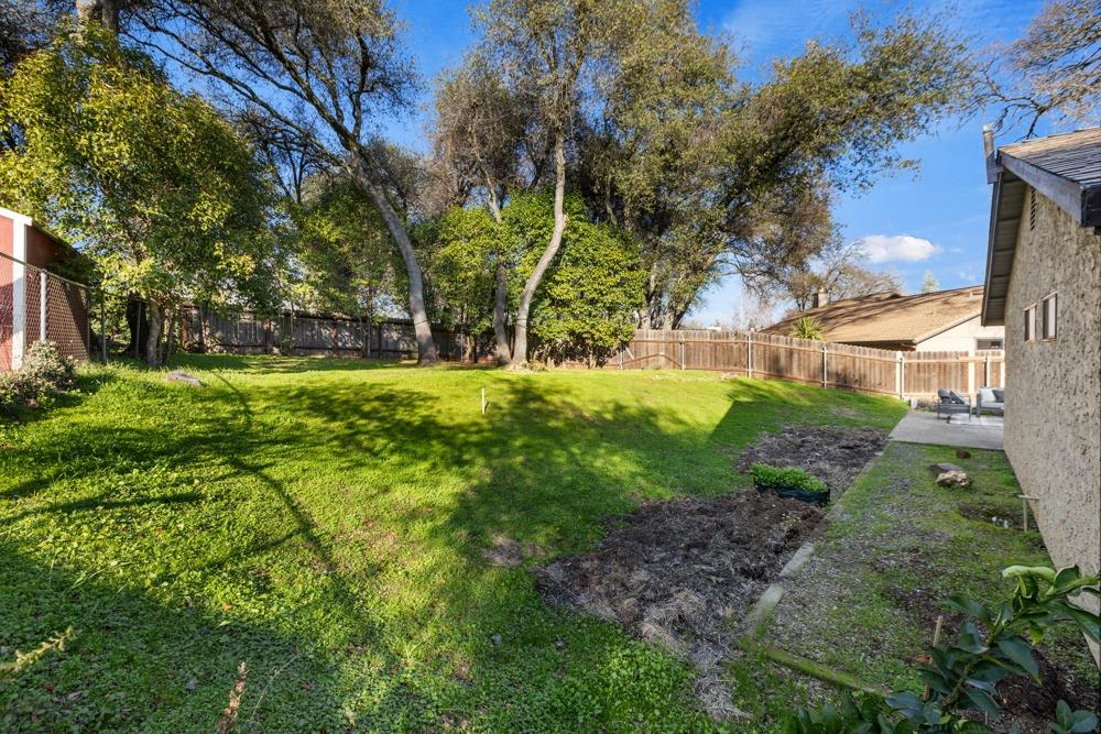 2606 Deer Trail Lane