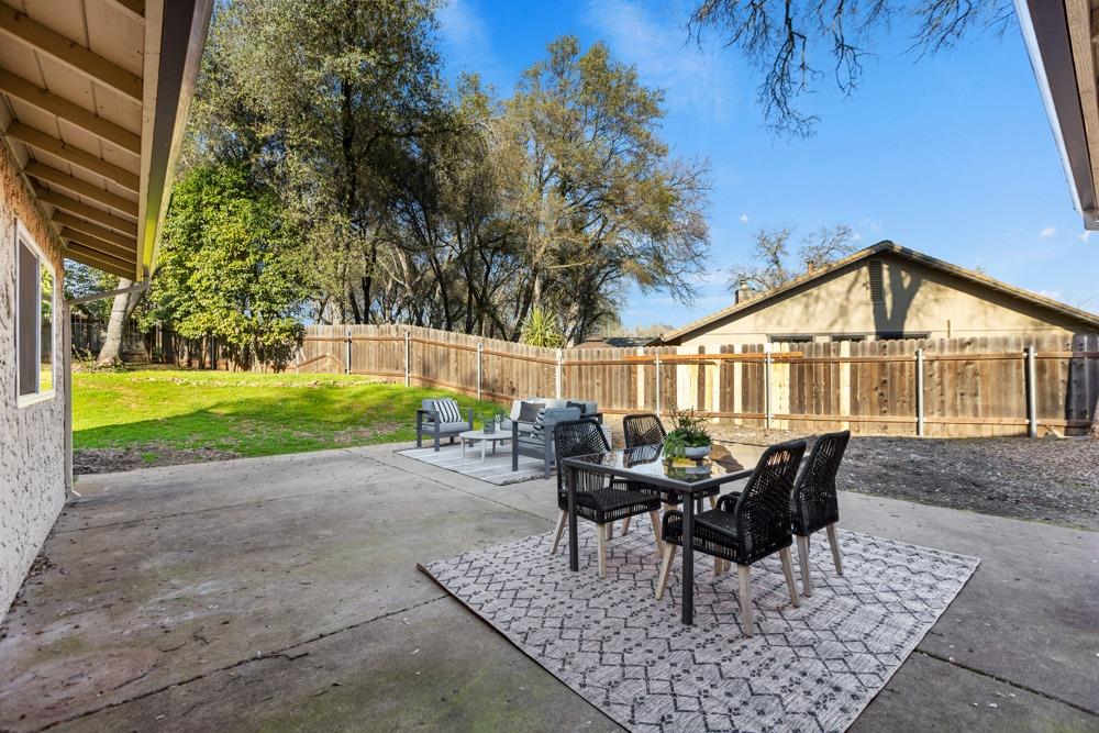 2606 Deer Trail Lane