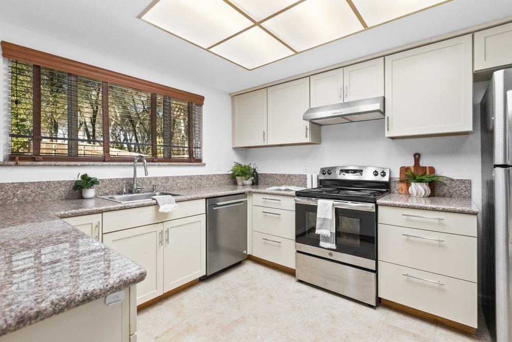 2606 Deer Trail Lane