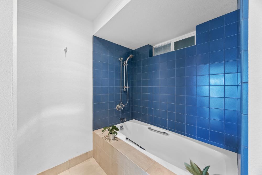 3346 Knollridge Drive