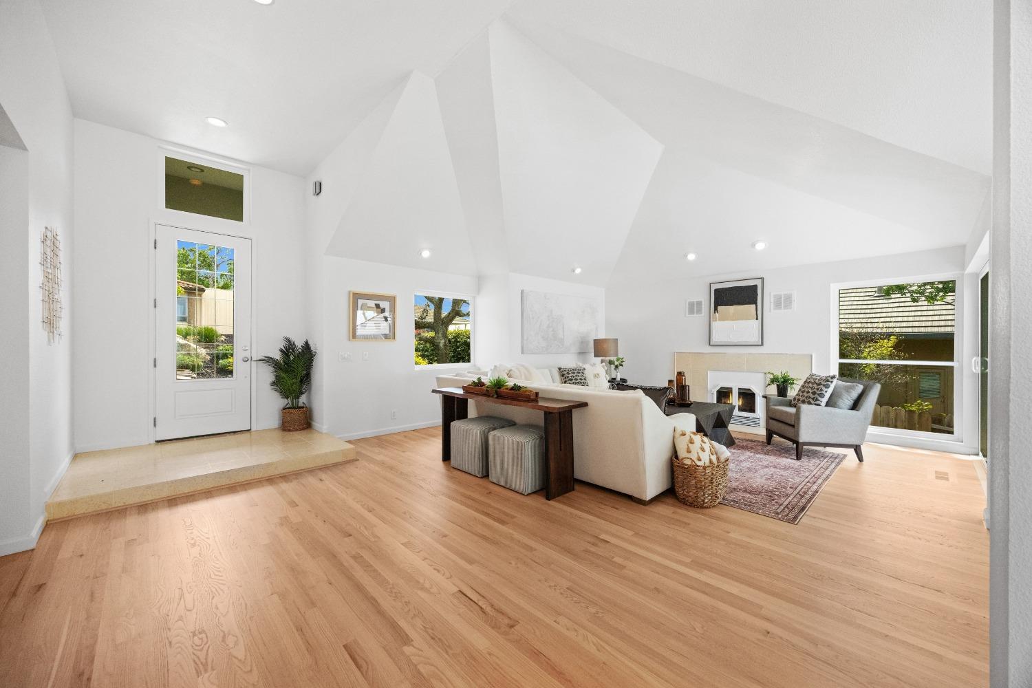 3346 Knollridge Drive