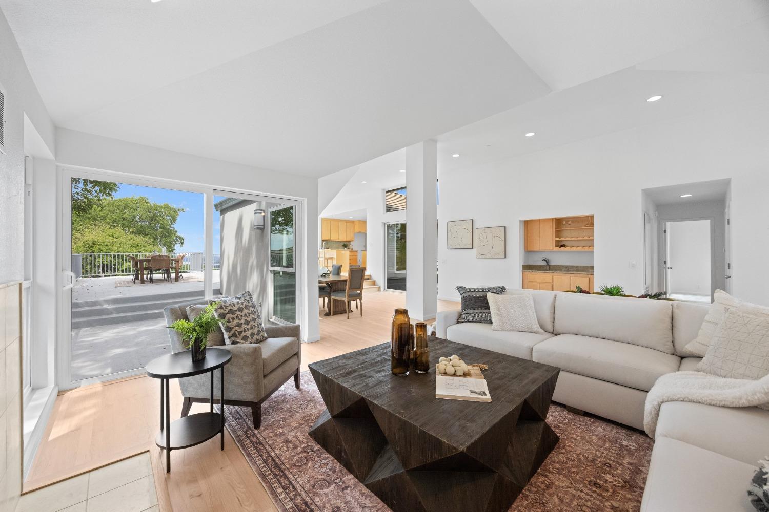 3346 Knollridge Drive