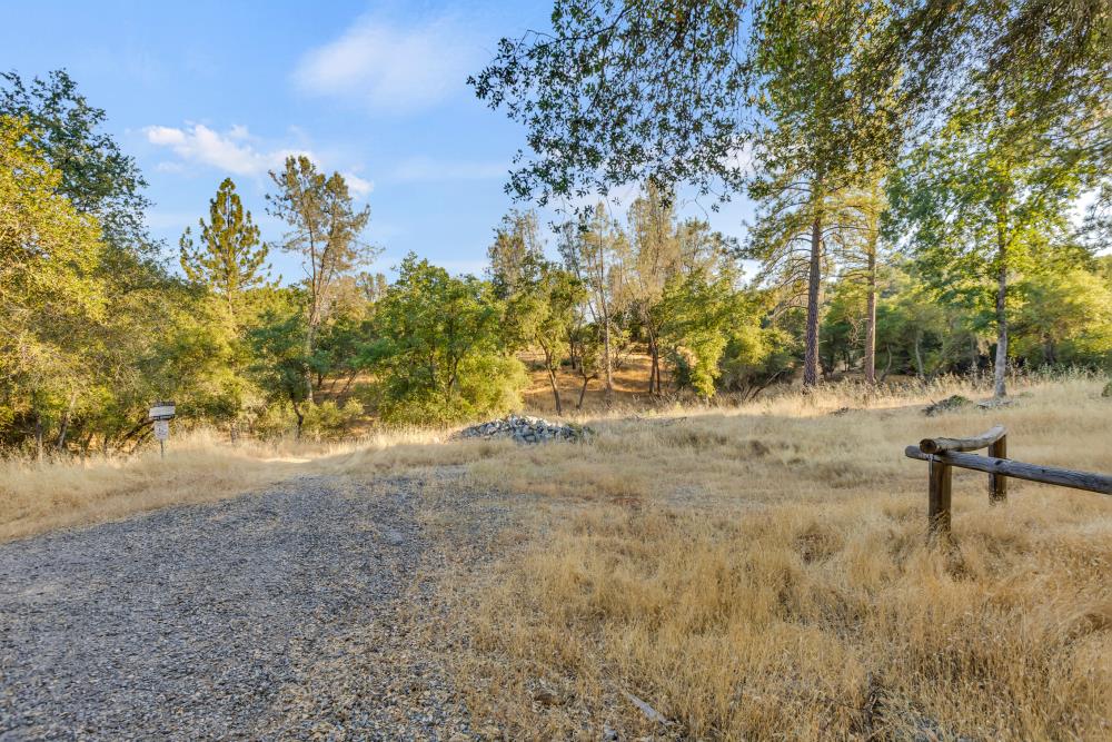 2660 Sleepy Hollow Drive