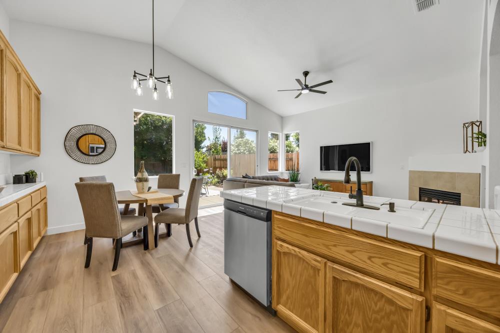 364 Rundgren Way