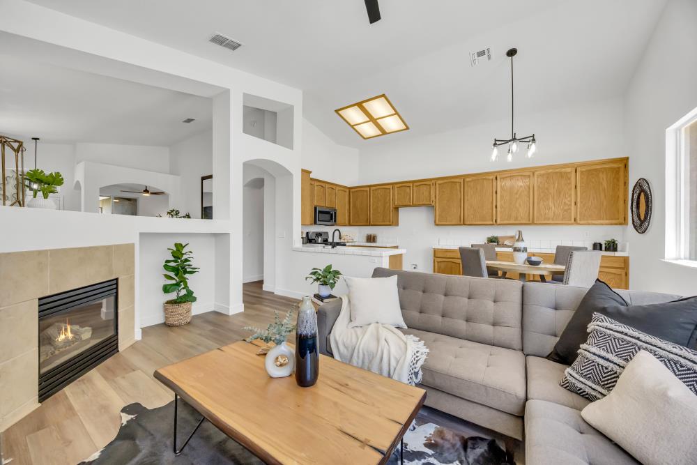 364 Rundgren Way