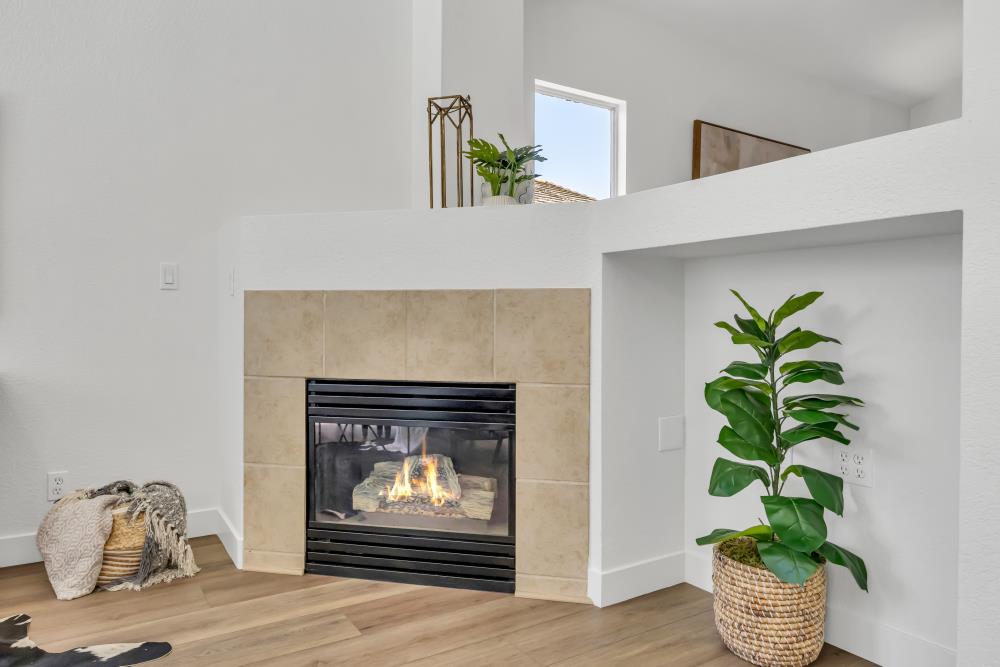 364 Rundgren Way