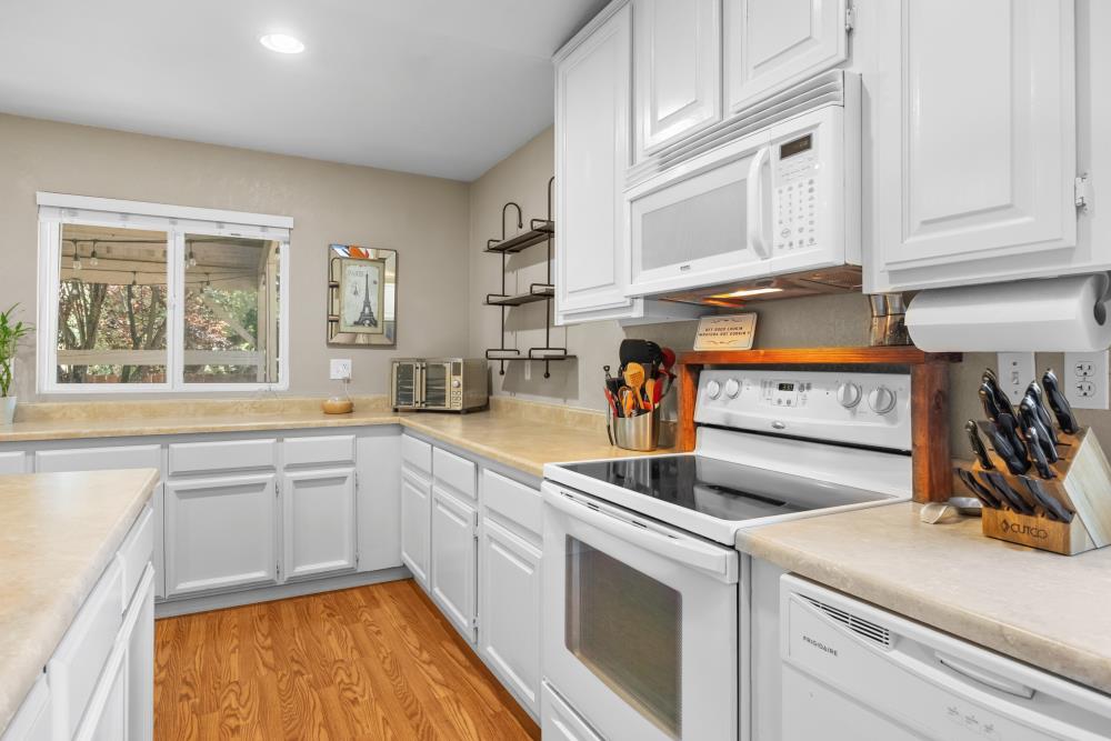 3364 Tea Rose Drive