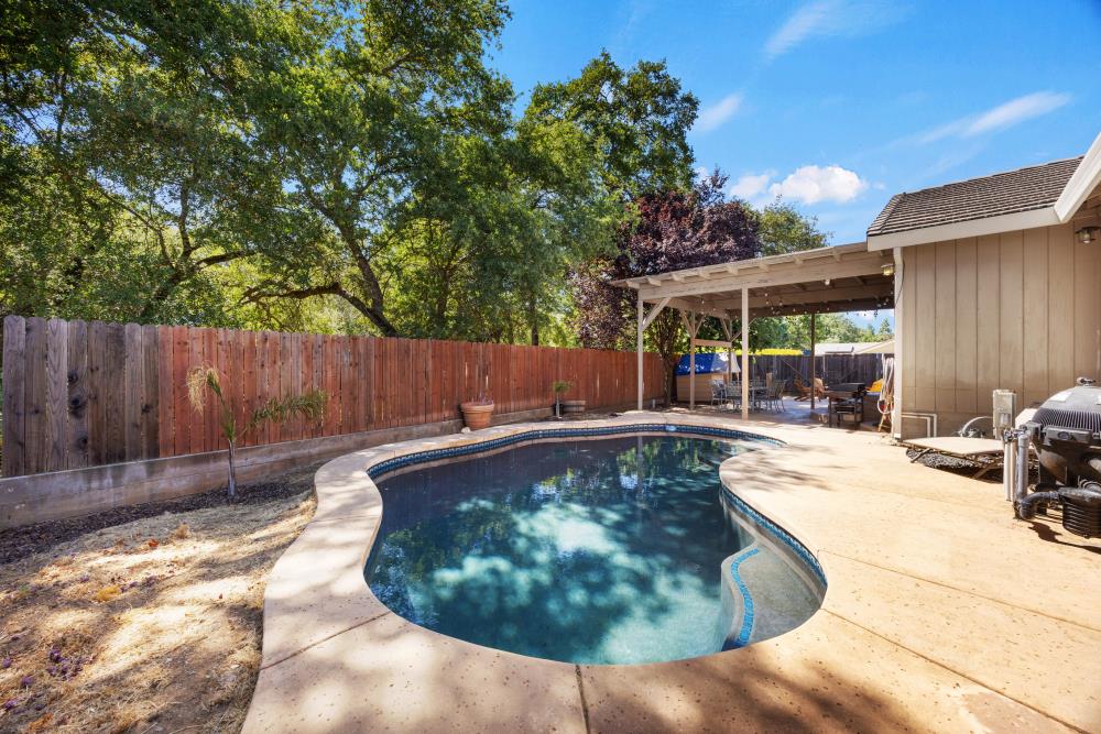 3364 Tea Rose Drive