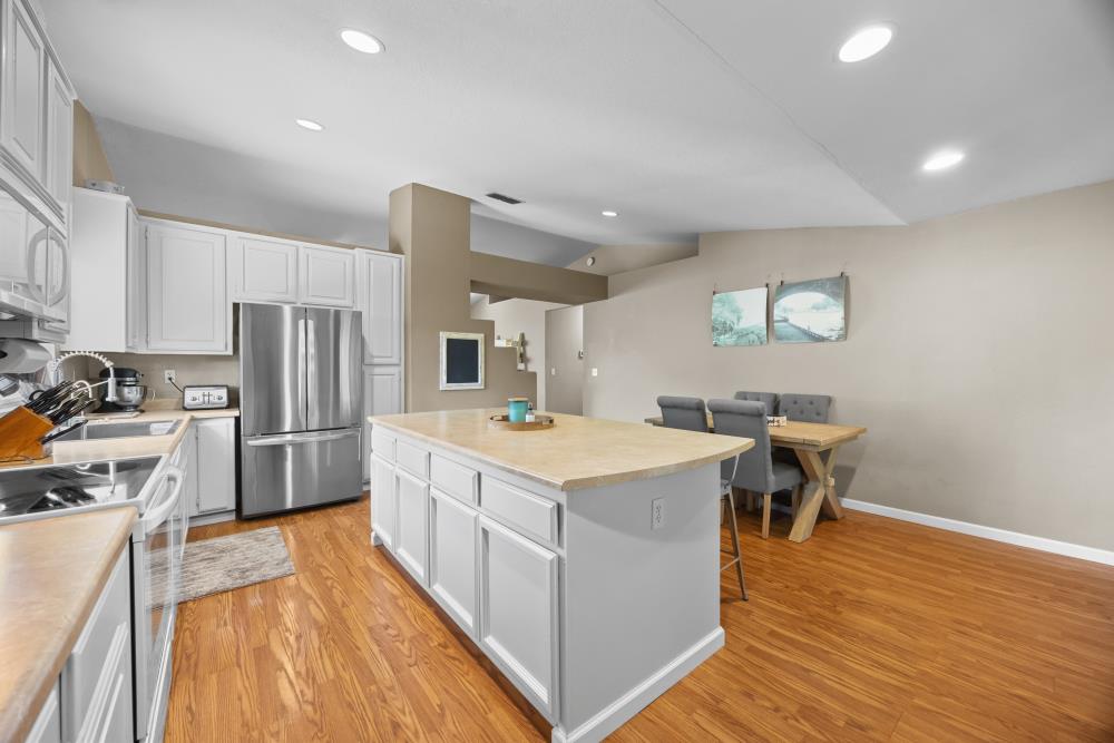 3364 Tea Rose Drive