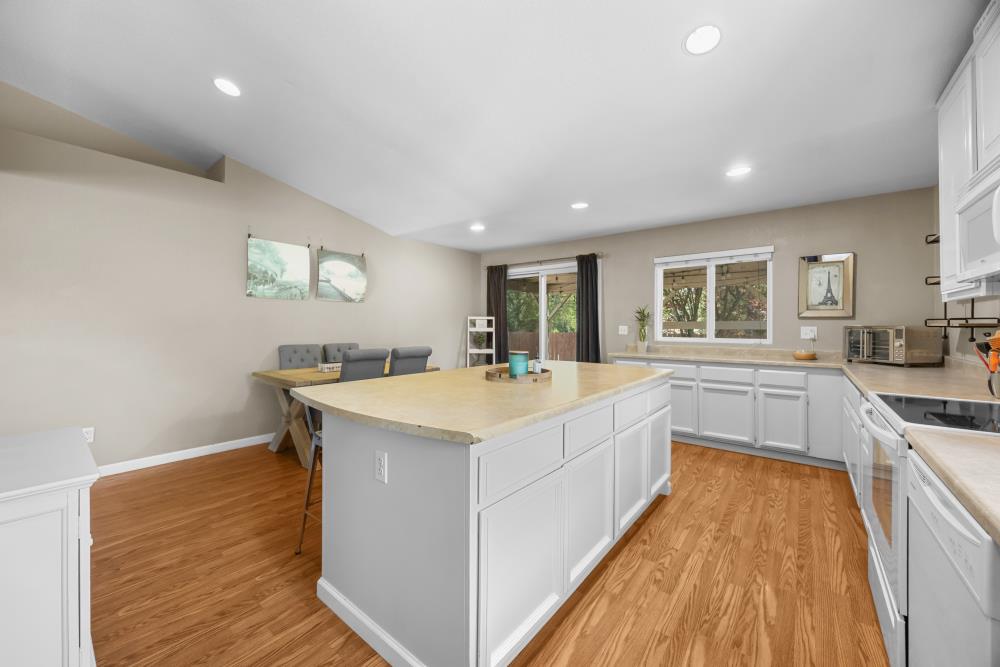 3364 Tea Rose Drive