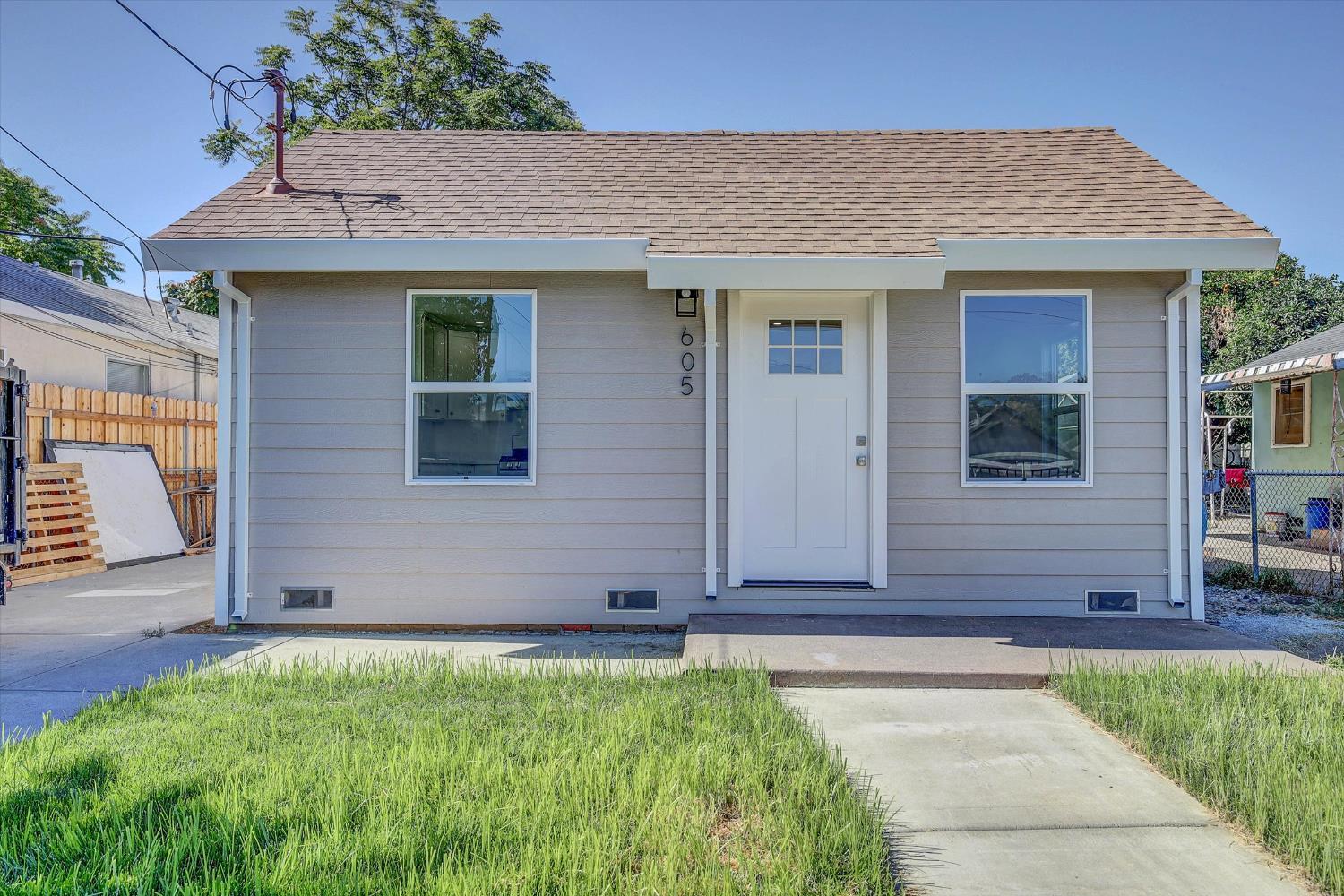 605 Andrew Street