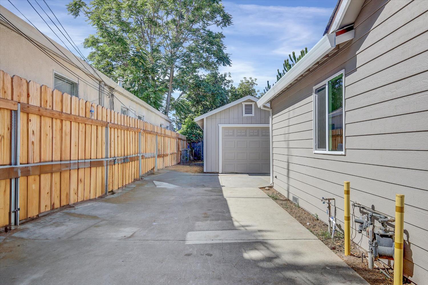 605 Andrew Street