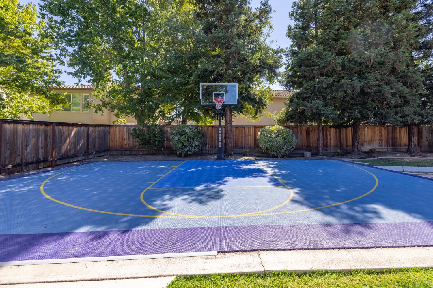 18 Jamboree Court