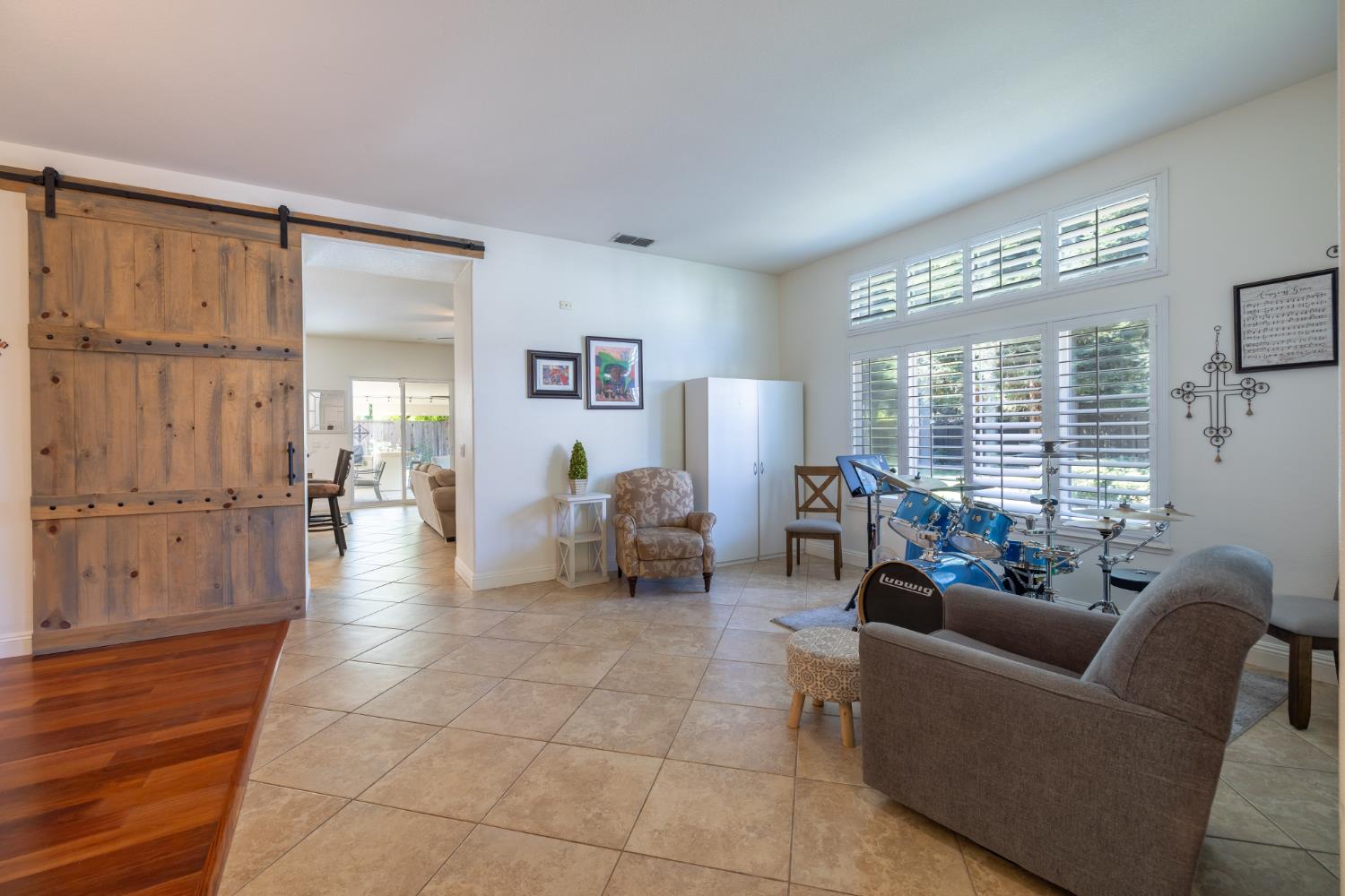 18 Jamboree Court