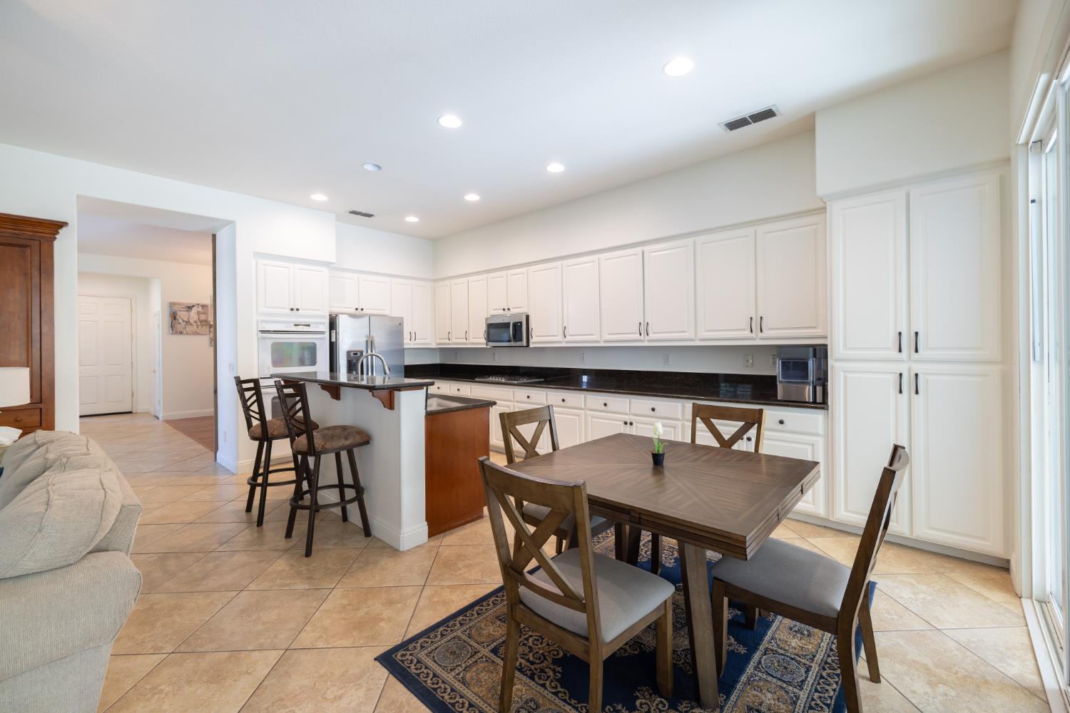 18 Jamboree Court