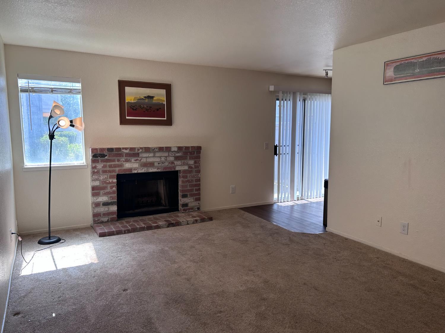 8252 Center Parkway 84