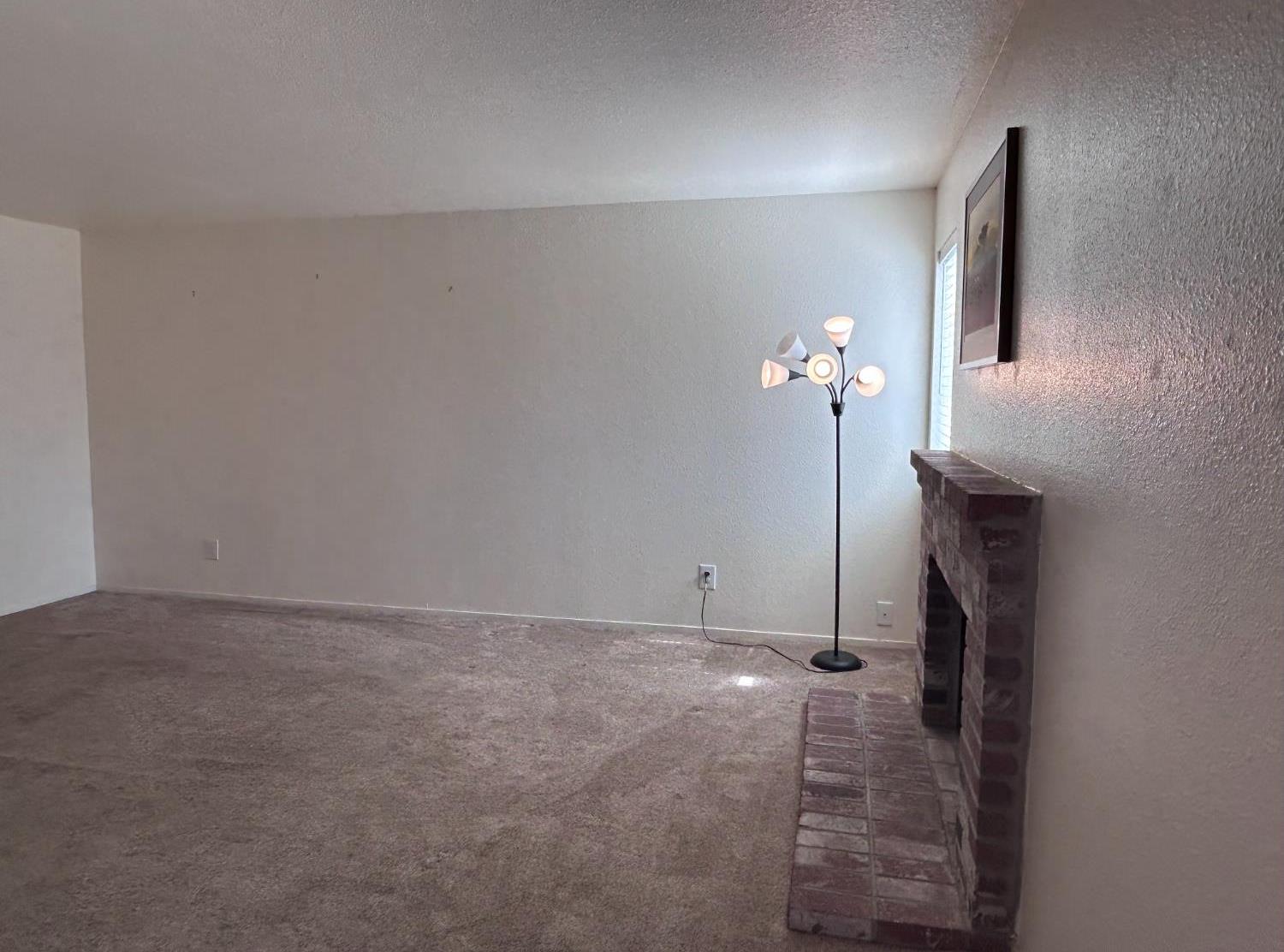 8252 Center Parkway 84