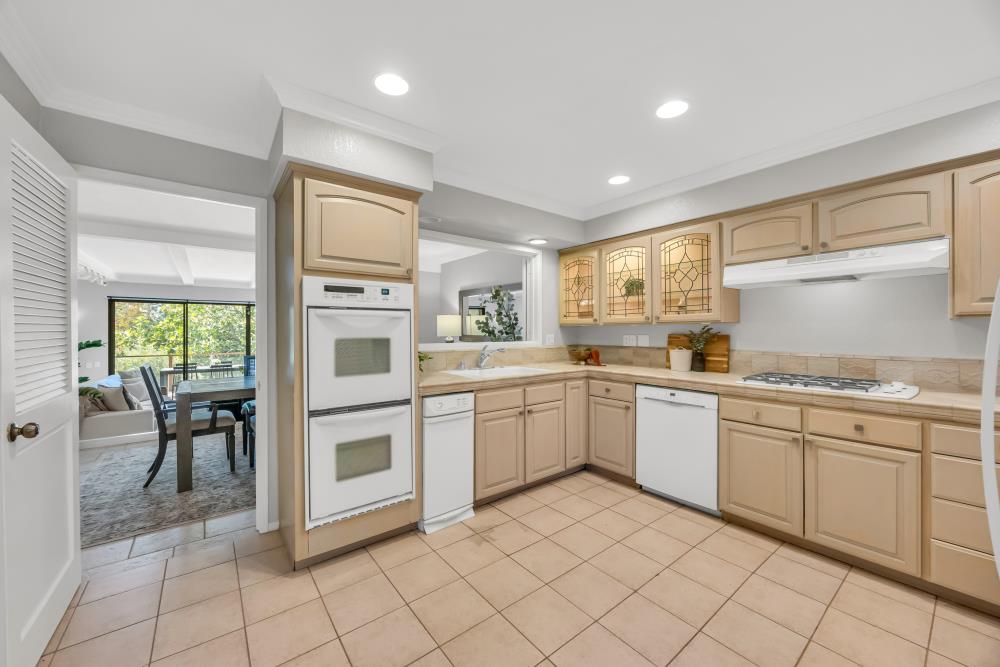 8888 Bluff Lane