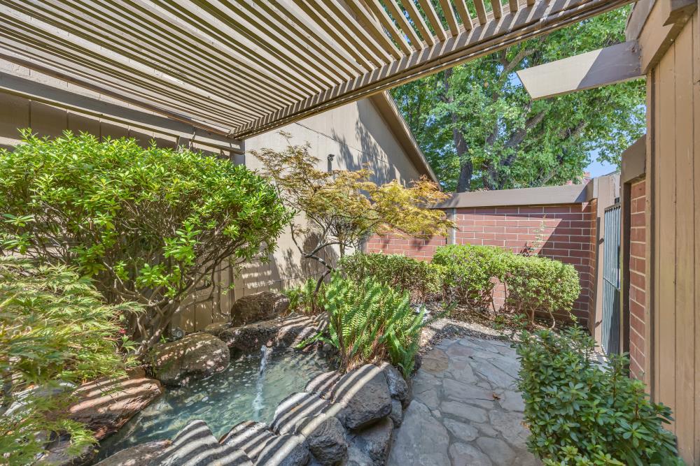 8888 Bluff Lane