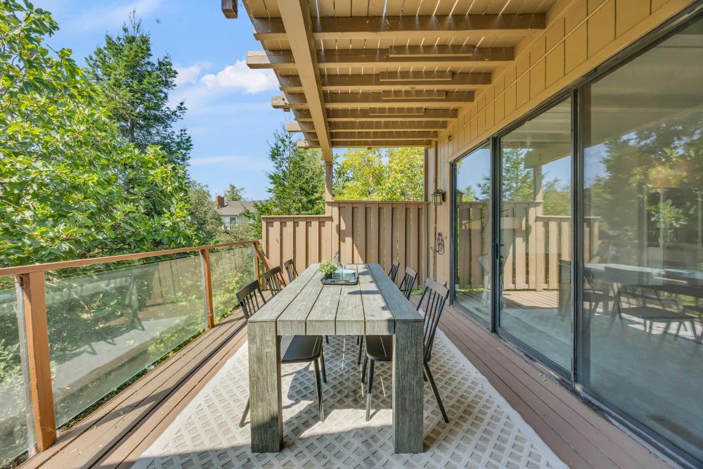 8888 Bluff Lane