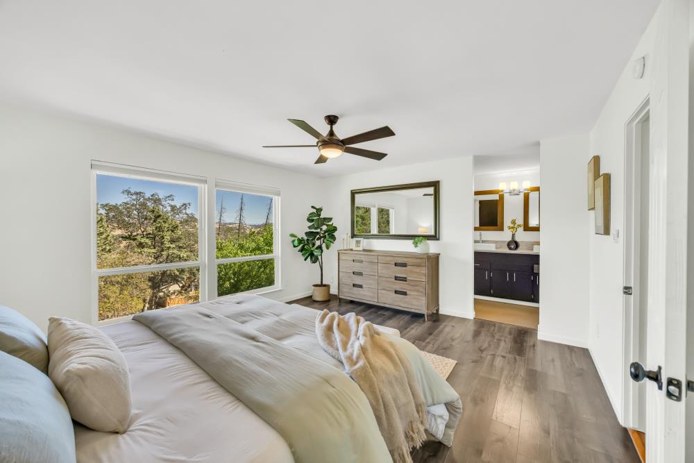 3539 Ridgeview Drive