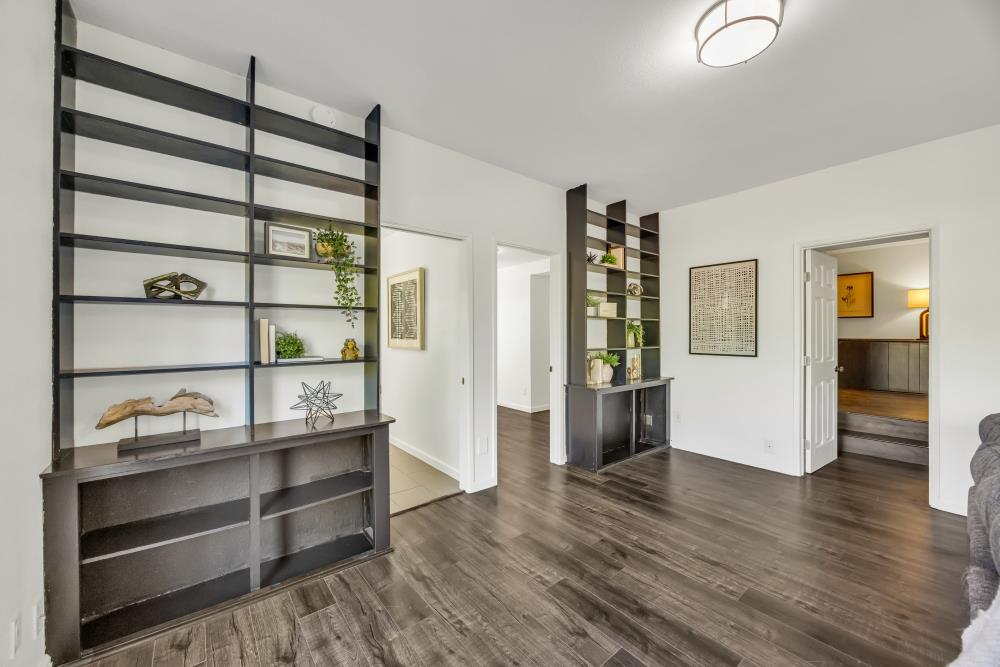 3539 Ridgeview Drive